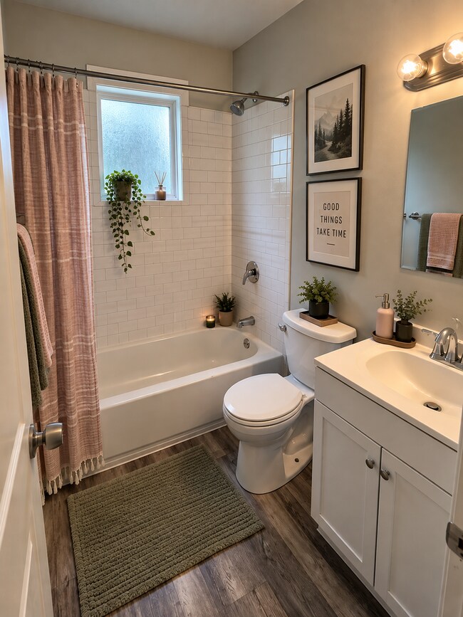 Building Photo - 5846 Lone Oak Dr SW