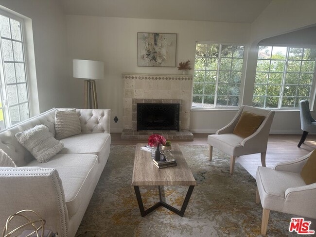 Building Photo - 26065 Redbluff Dr