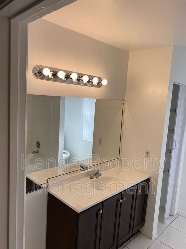 Building Photo - 11405 NW 35th St