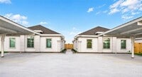 Building Photo - 1505 Shavano Dr