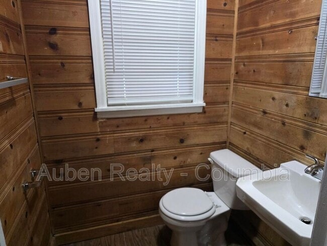 Building Photo - 1339 Blue Ridge Terrace
