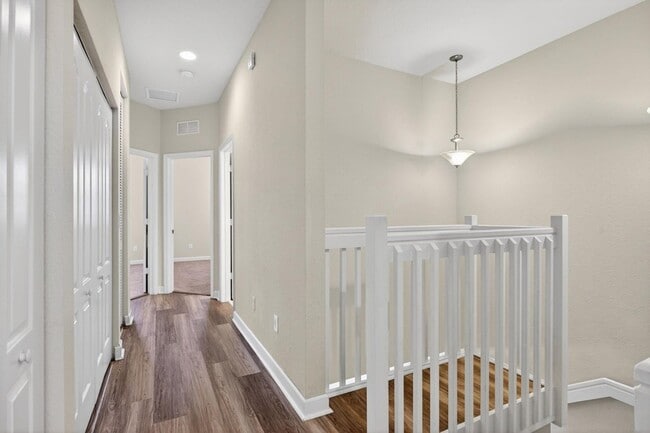 Building Photo - 8435 Blue Cove Way