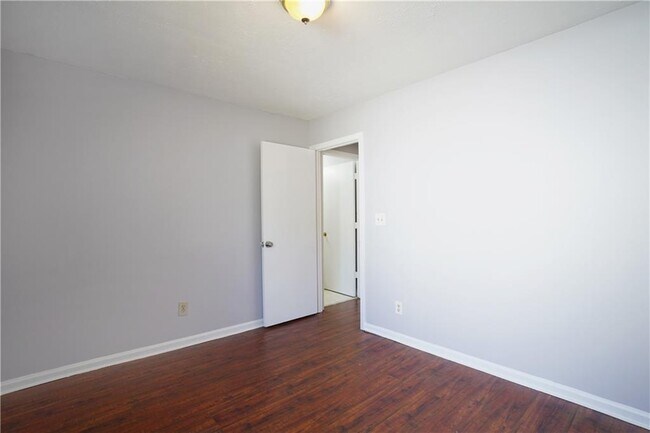 Building Photo - 2455 Landington Way NW