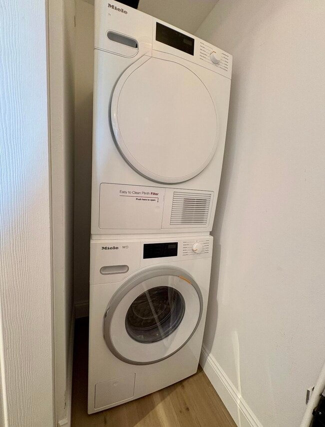 Building Photo - 600 S Dixie Hwy