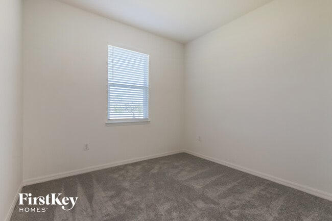 Building Photo - 105 Windsor Reserve Dr