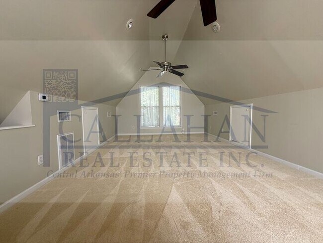 Building Photo - Heights 4 Bedroom
