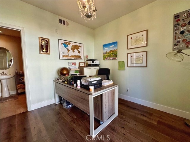 Building Photo - 10522 Poinsettia Ln