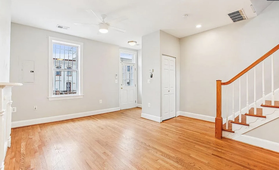 Building Photo - 1610 4th St NW