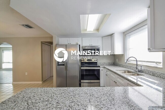 Building Photo - 3 Bedroom Pet-Friendly Home in Port Richey, FL with Main Street Renewal