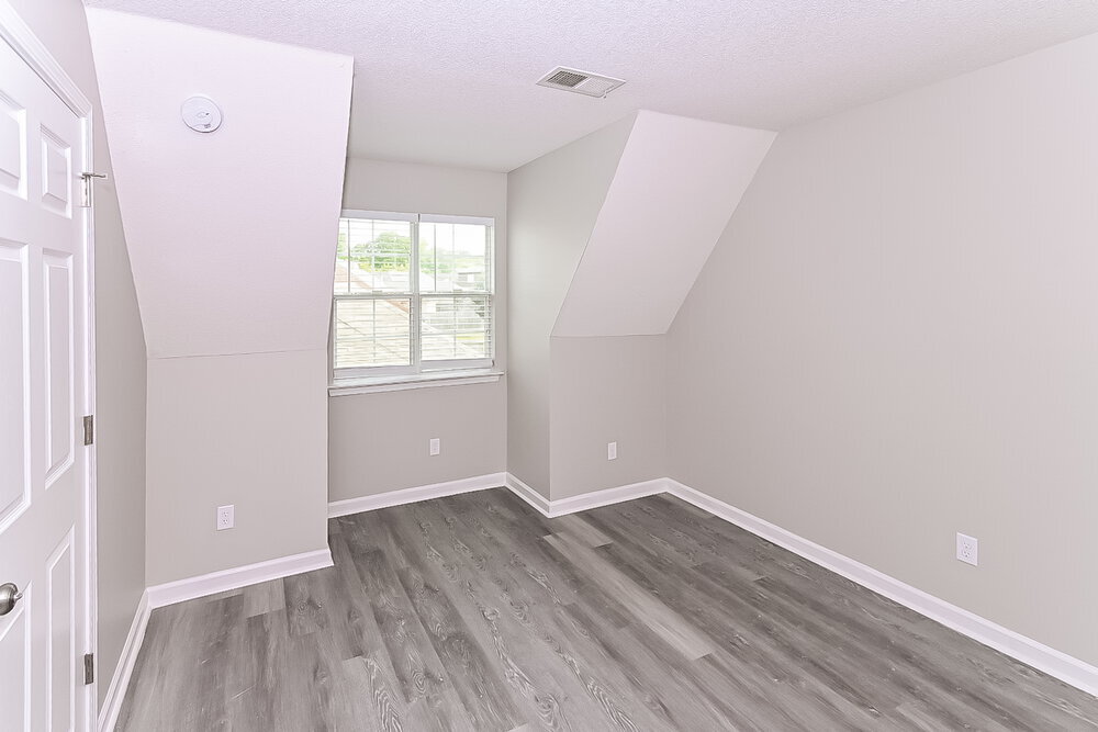 Building Photo - 5894 Keebler Dr