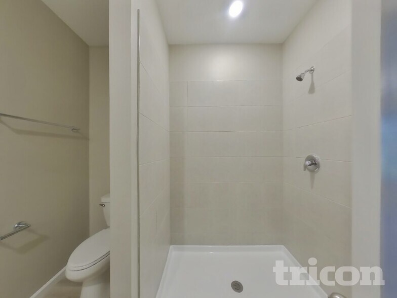 Building Photo - 2873 Grand Finale St