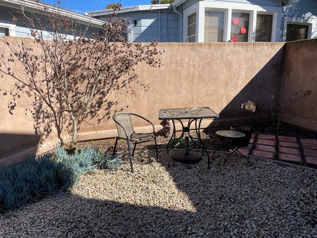 Building Photo - Beautiful Mediterranean 2-Bedroom House in...