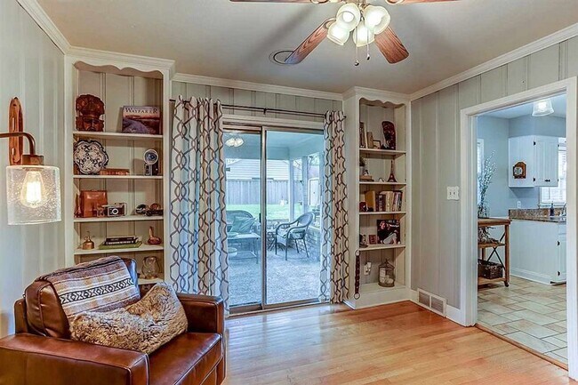 Building Photo - 1663 Estate Dr