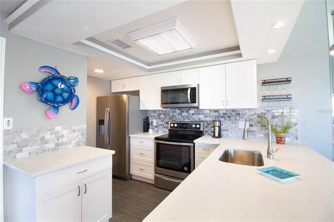 Building Photo - 2631 St Joseph Dr W