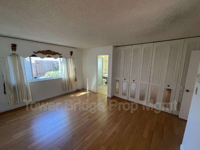 Building Photo - 9400 Appalachian Dr