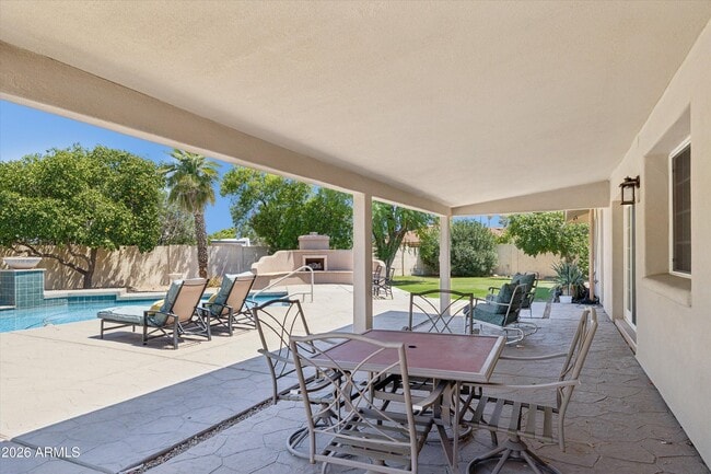 Building Photo - 3526 E Sahuaro Dr