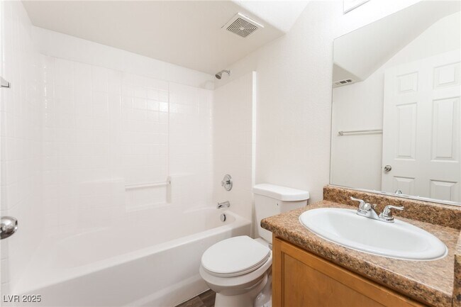 Building Photo - 4045 Puebla St