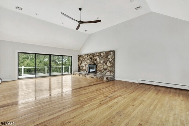Building Photo - 136 Carlough Rd