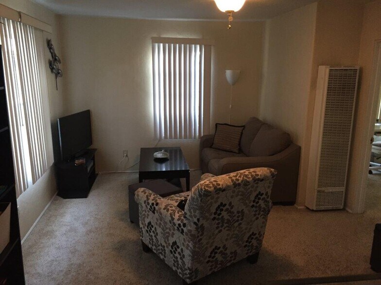 Building Photo - 4226 Wilson Ave