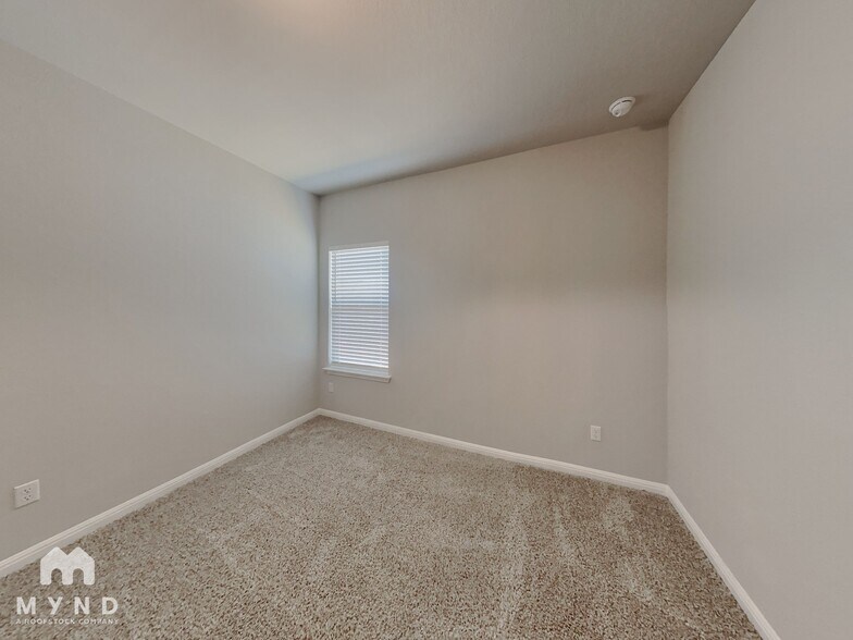 Building Photo - 705 Hays Hill Dr