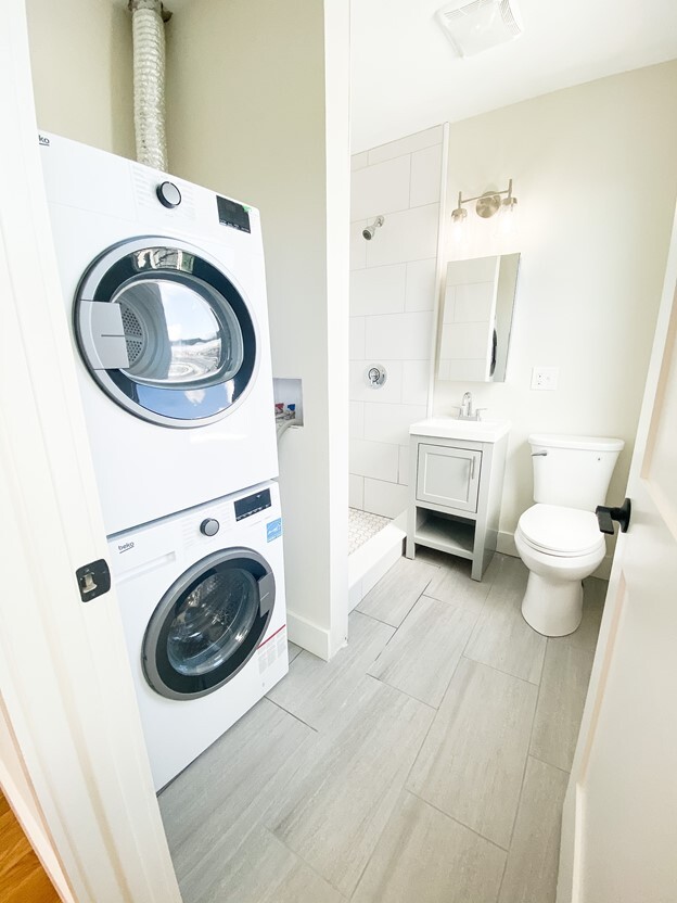 Building Photo - 84 Emerson St