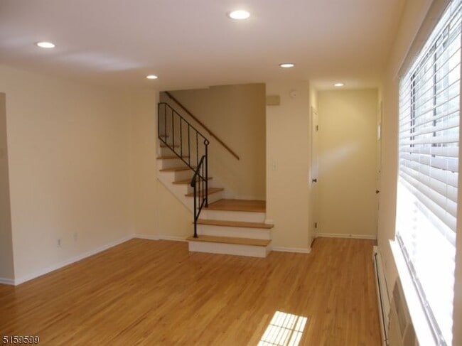 Building Photo - 768 Springfield Ave