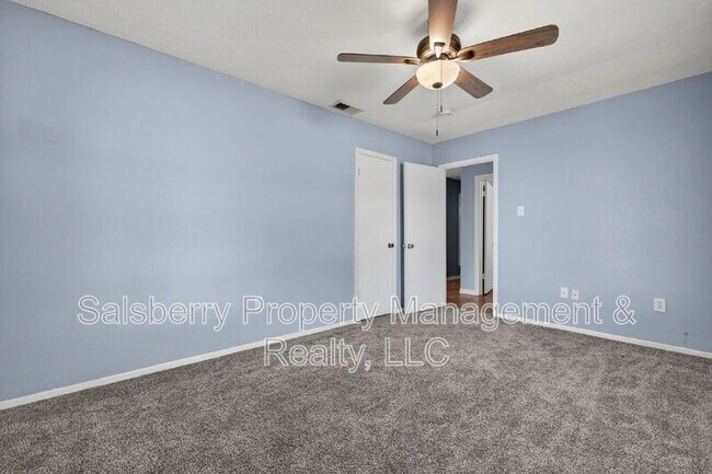 Building Photo - 1113 Gifford Dr