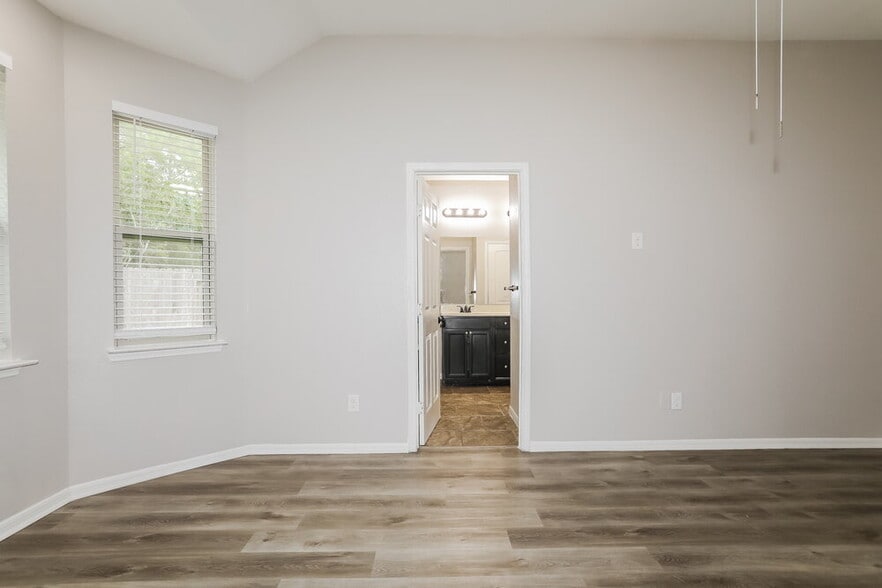 Building Photo - 7415 Durango Creek Dr