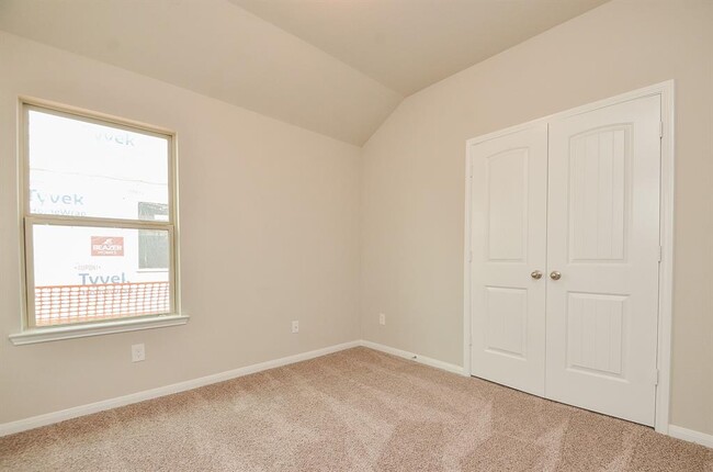 Building Photo - 21622 Calico Bush Trail