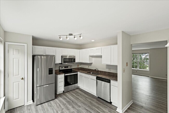 Building Photo - COMING SOON- 3 Bedroom 2 Half Bath Townhome in Spotsylvania
