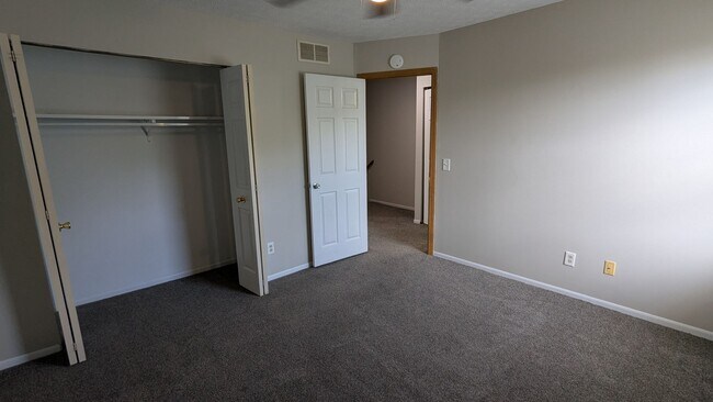 Building Photo - MN Cedar Village (859)