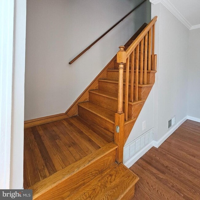 Building Photo - 2214 Arlington Terrace