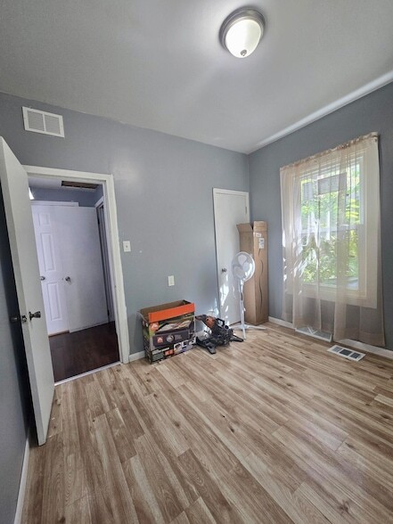 Building Photo - 4613 Maryland St