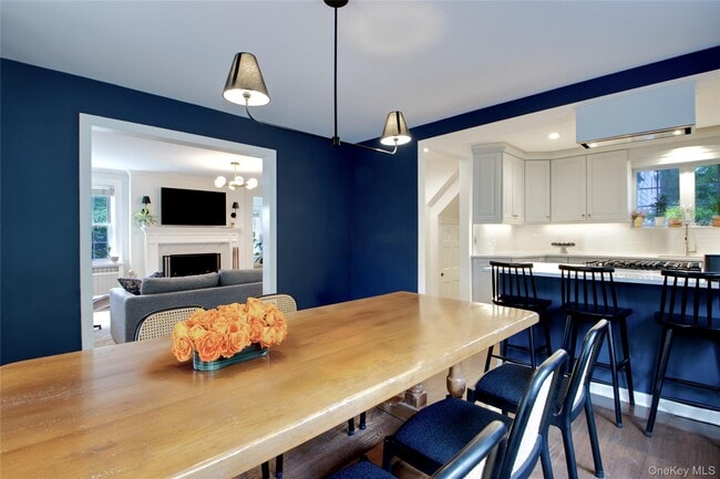 Building Photo - 60 Thayer Rd