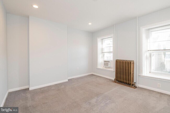 Building Photo - 4328 Freeland Ave