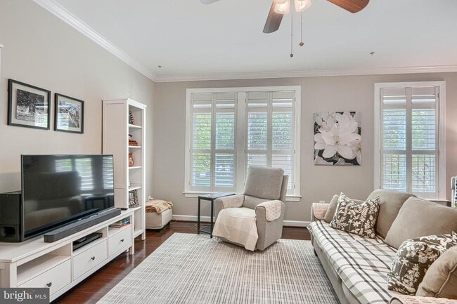 Building Photo - 432 Grand St