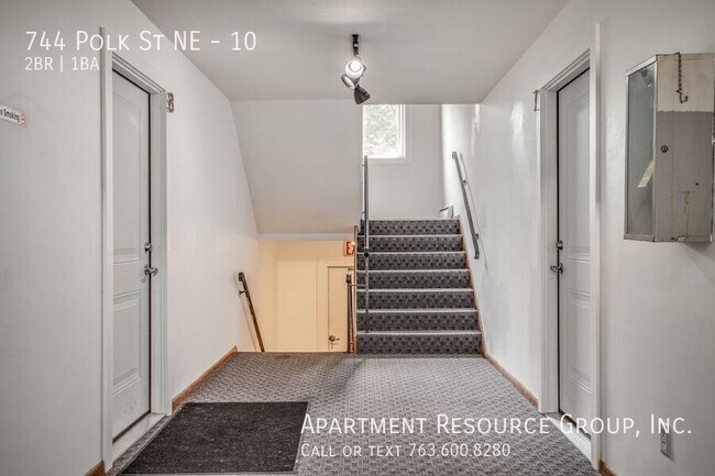 Building Photo - 744 Polk St NE
