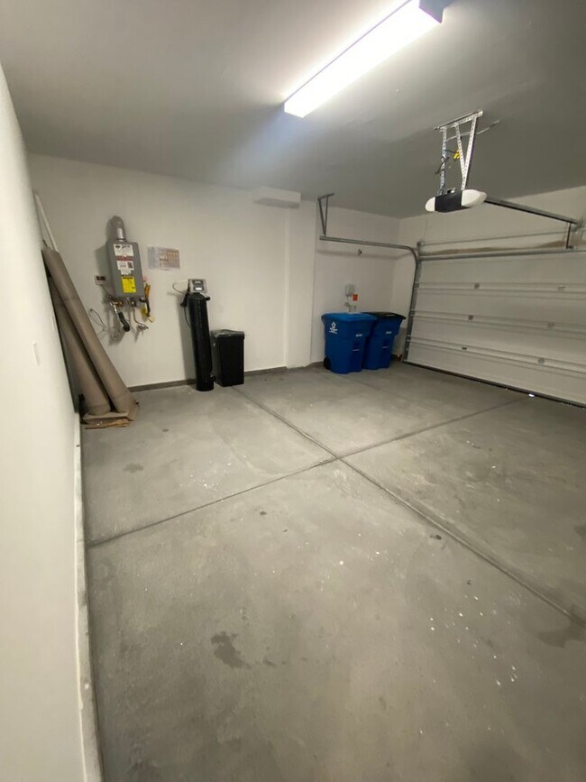 Building Photo - Americana Property Mgmt - 2022 built 4 bedrooms in prime South West Las Vegas