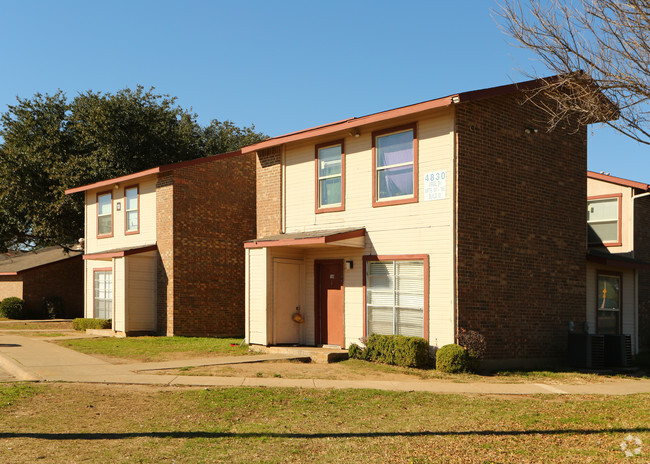 Primary Photo - Webber Garden Apartments