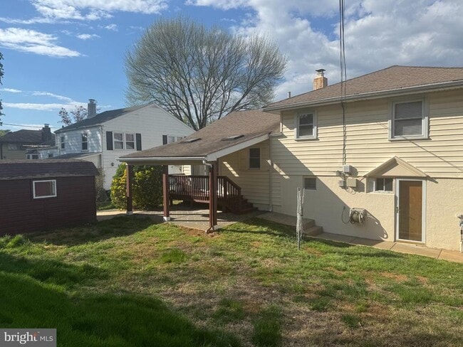 Building Photo - 216 Sussex Blvd