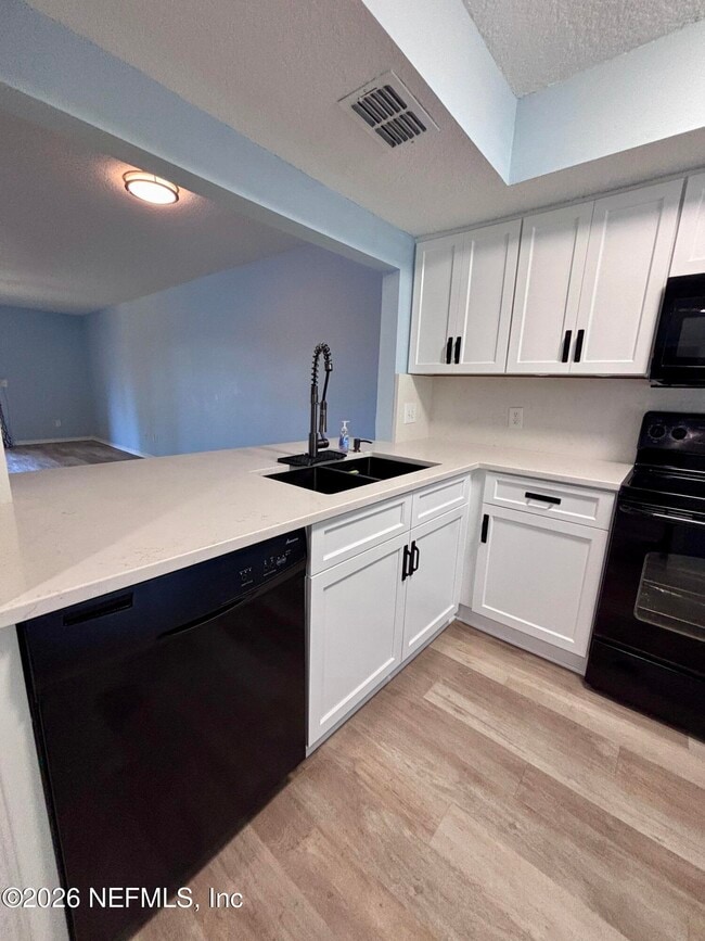 Building Photo - 138 Cranes Lake Dr