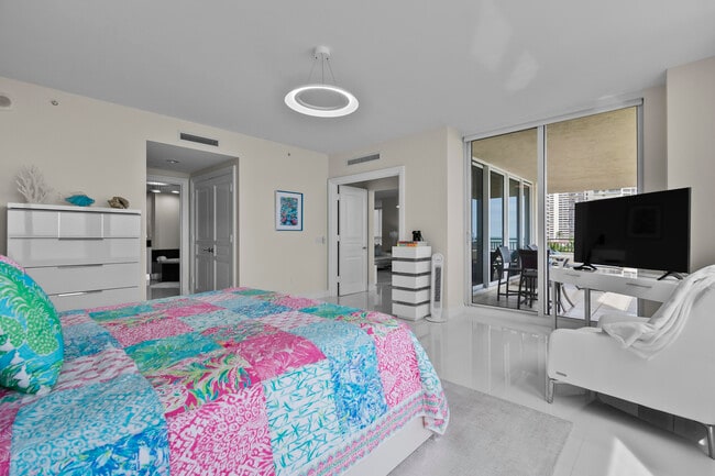 Building Photo - 3800 N Ocean Dr