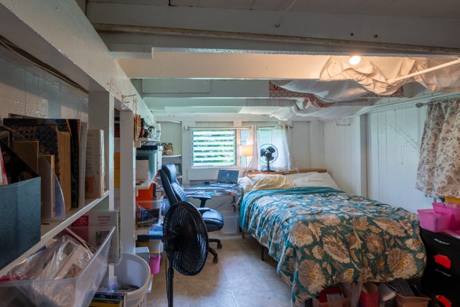 Building Photo - 398 Ohai St