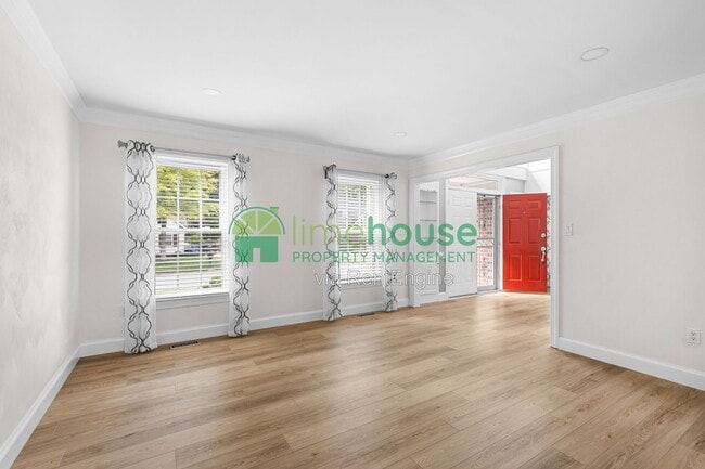 Building Photo - 948 Forest Lakes Cir