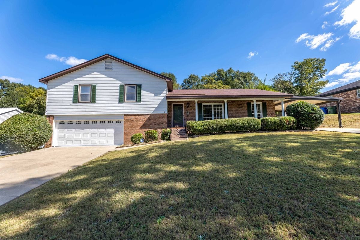 Building Photo - 3925 Biltmore Dr