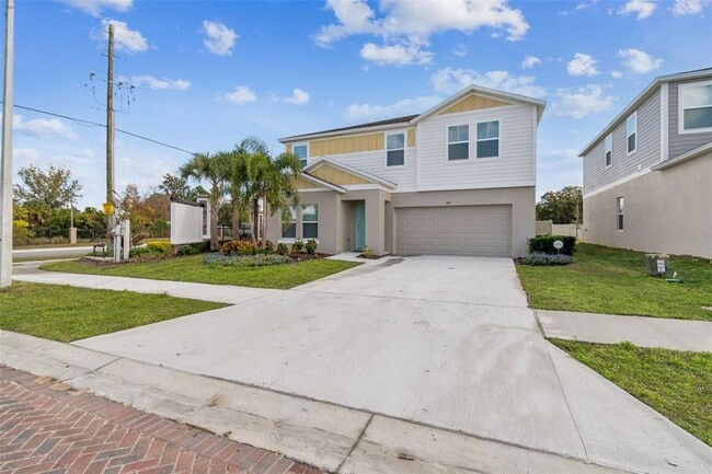 Building Photo - 601 Ambleside Dr