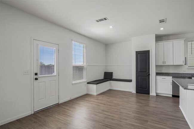 Building Photo - 23403 Cranberry Grader Ln