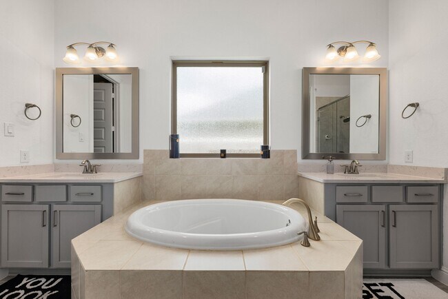 Building Photo - 31611 Donoso Dr