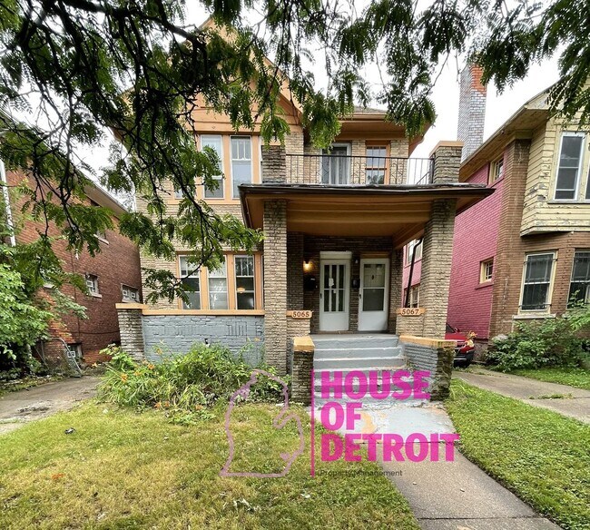 Building Photo - 5065-5067 Linsdale St. - SW 07/16