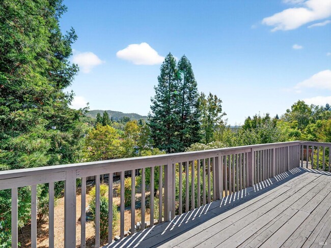 Building Photo - 5794 Owl Hill Ave